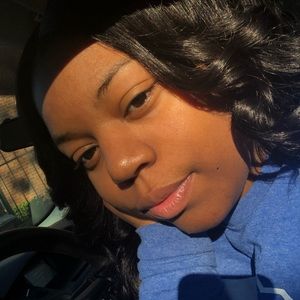 Meet your Posher, Cierra